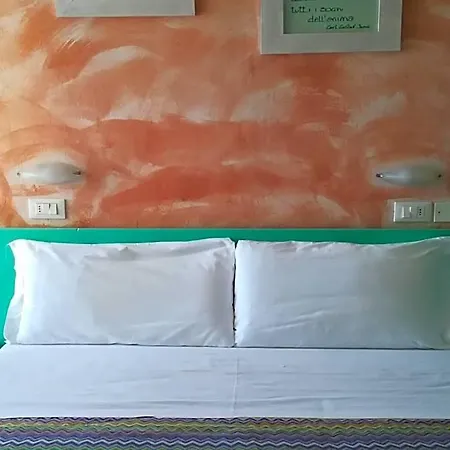 Crosal Hotel 3*