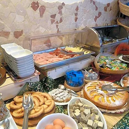Crosal Hotel Rímini