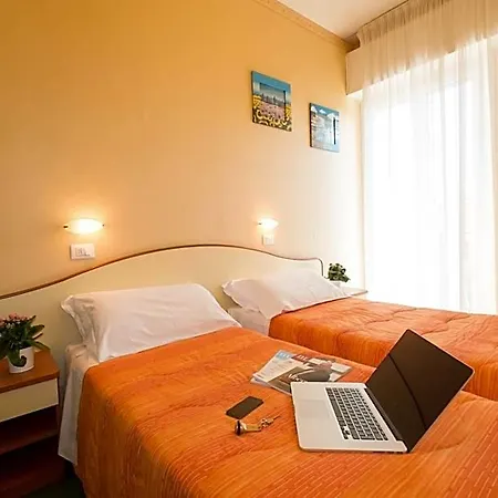 Hotel Crosal Rímini