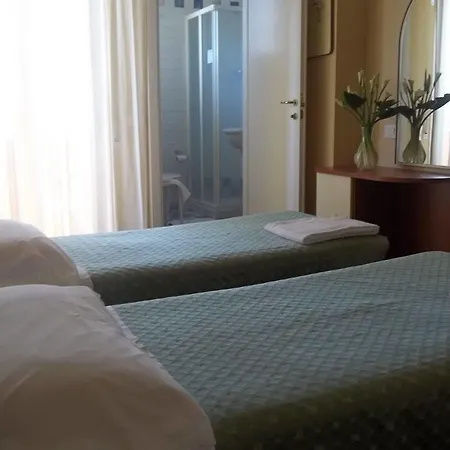 Crosal 3* Римини