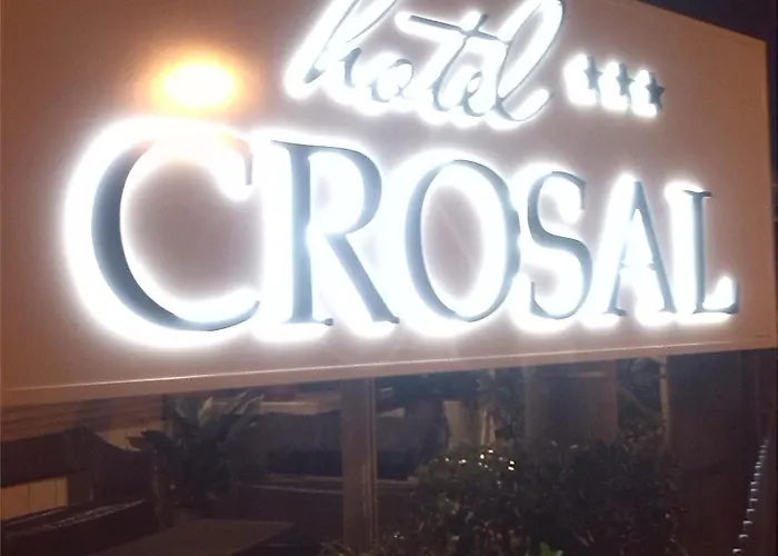 מלון Crosal 3*